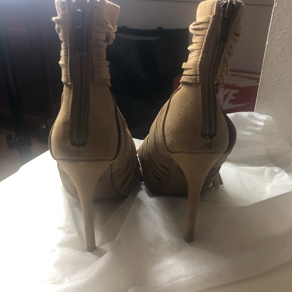 Sandals - Picture 4 of 5